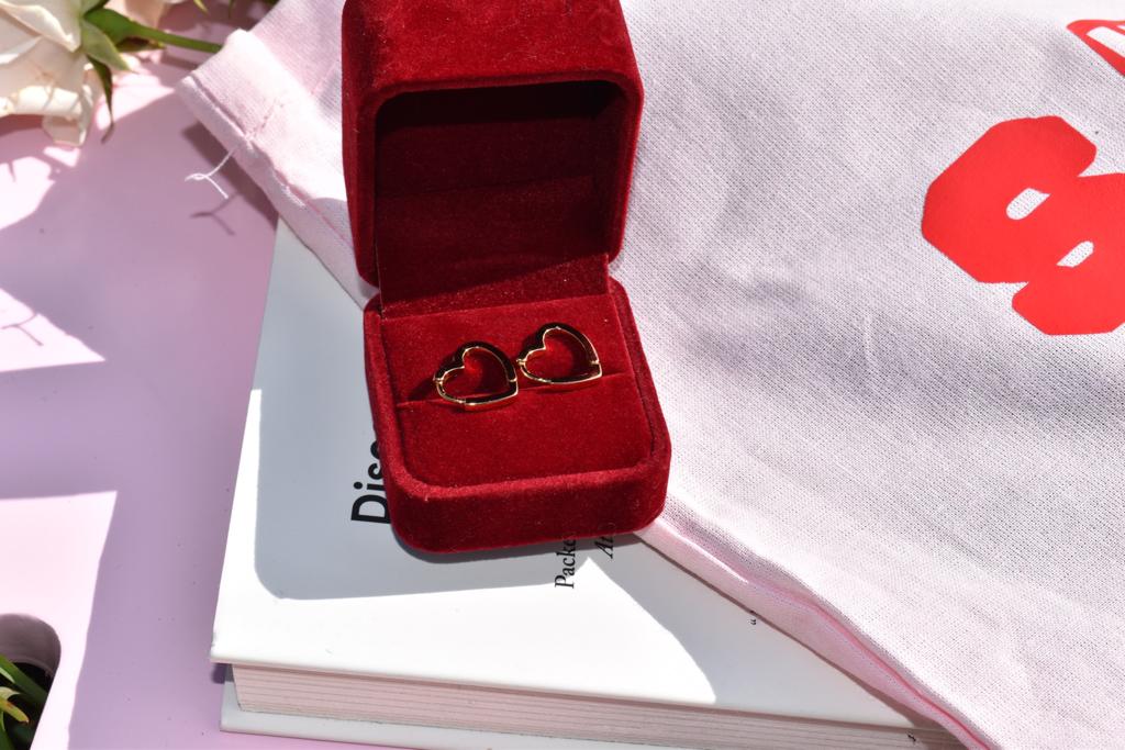 Amore Mini Heart Hoops